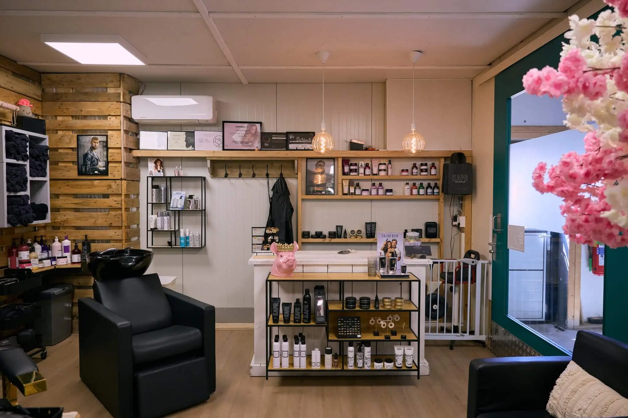 Interieur van kapsalon The Hair Gallery